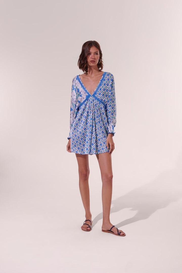 Robe Courte Allegra - White Green Diagonal Batik