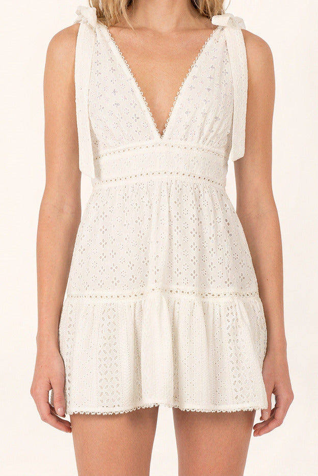 Natural White mini dress – Mini Dress Cara by Poupette St Barth, front view with tie shoulders and plunging V-neckline