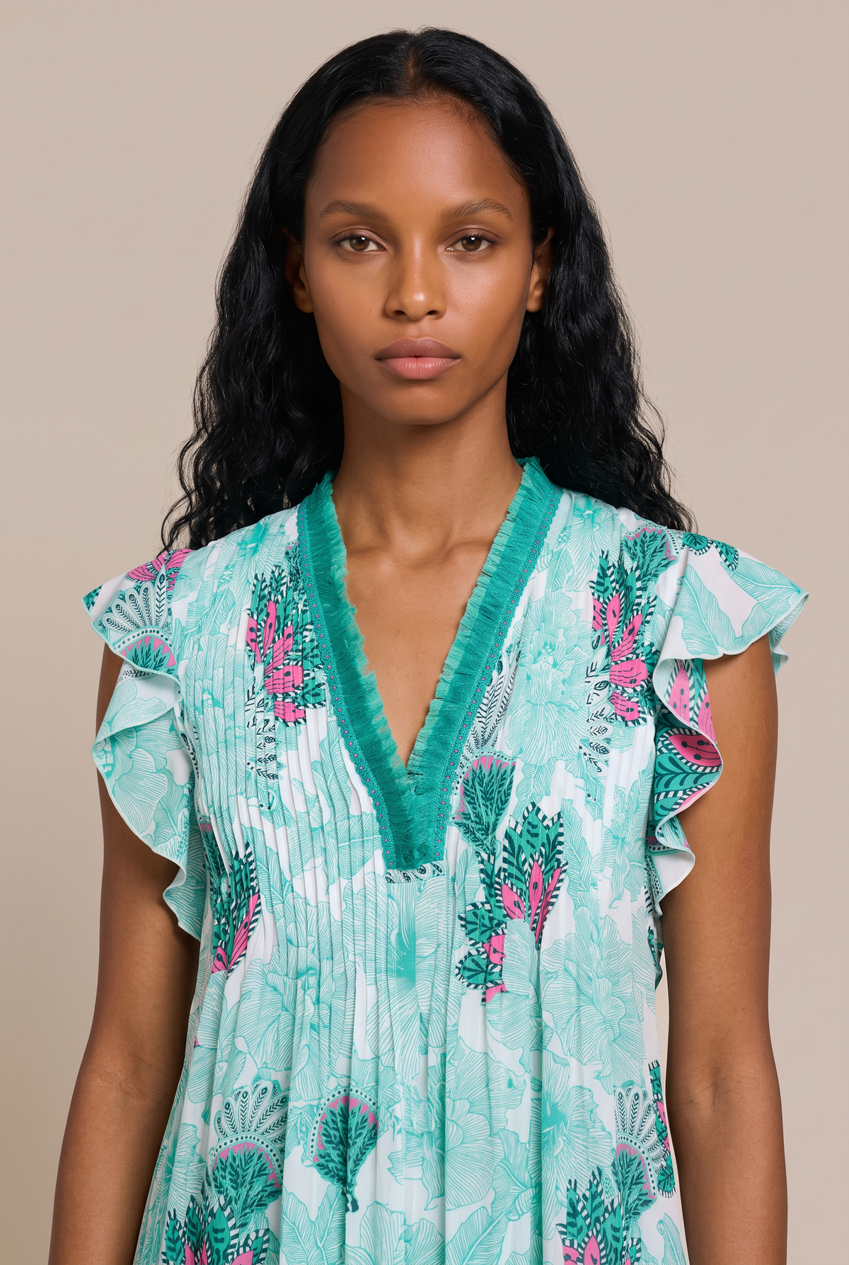 Green Mini Dress Sasha by Poupette St Barth, stylish short dress with vibrant padang print, perfect for casual and summer wear.