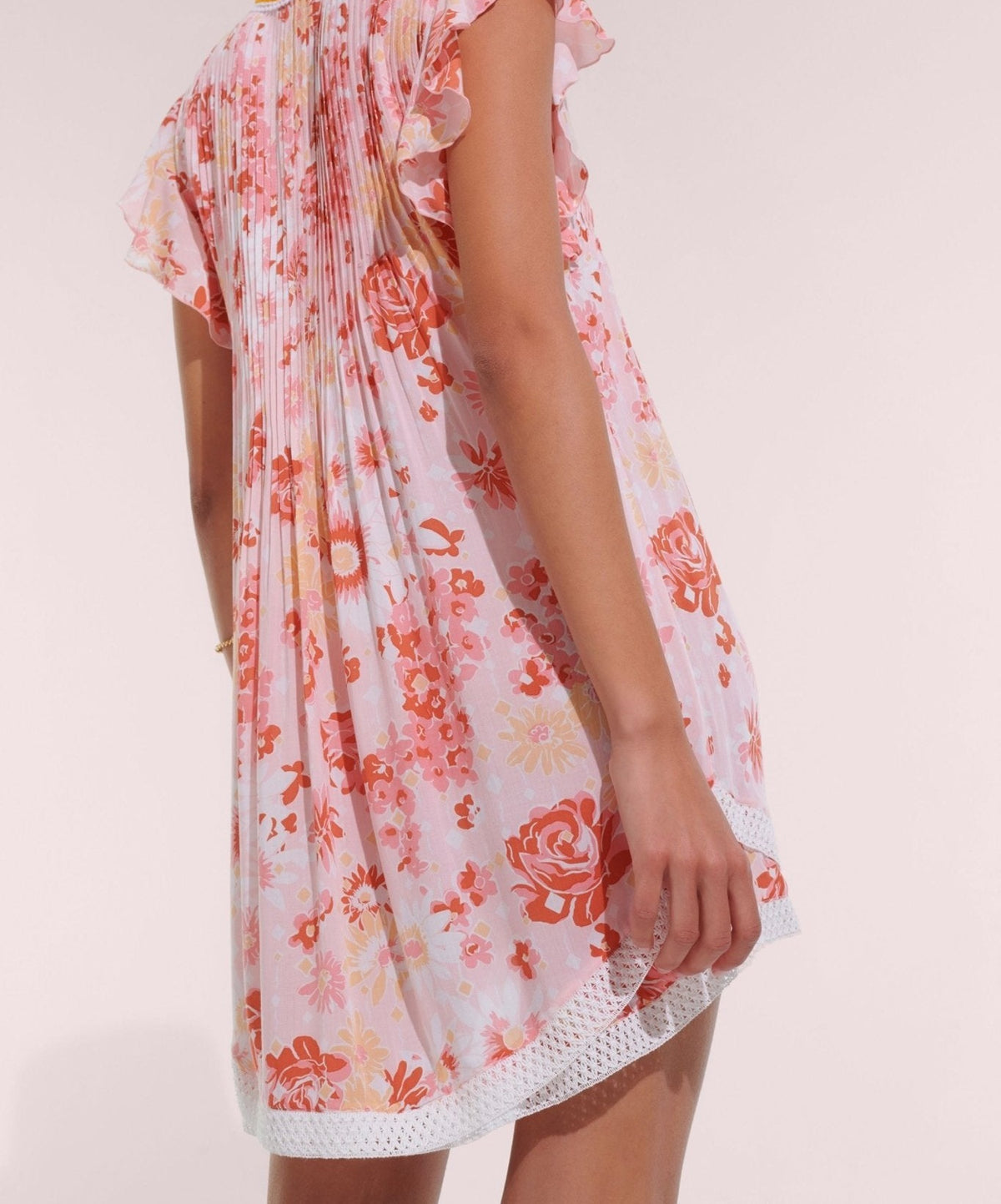 Pink mini dress Sasha by Poupette St Barth featuring 90s-inspired design in lightweight viscose fabric, with a fitted silhouette.