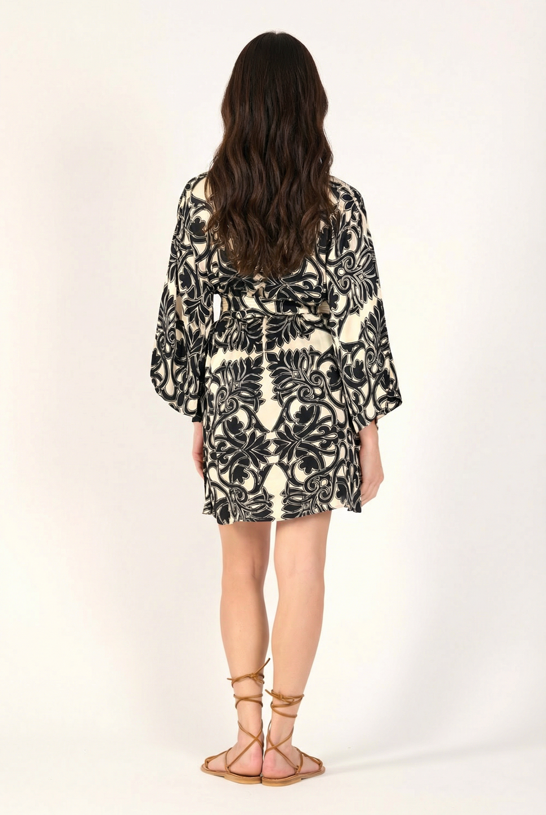 Black Mantra kimono – Kimono Luna by Poupette St Barth, view 4