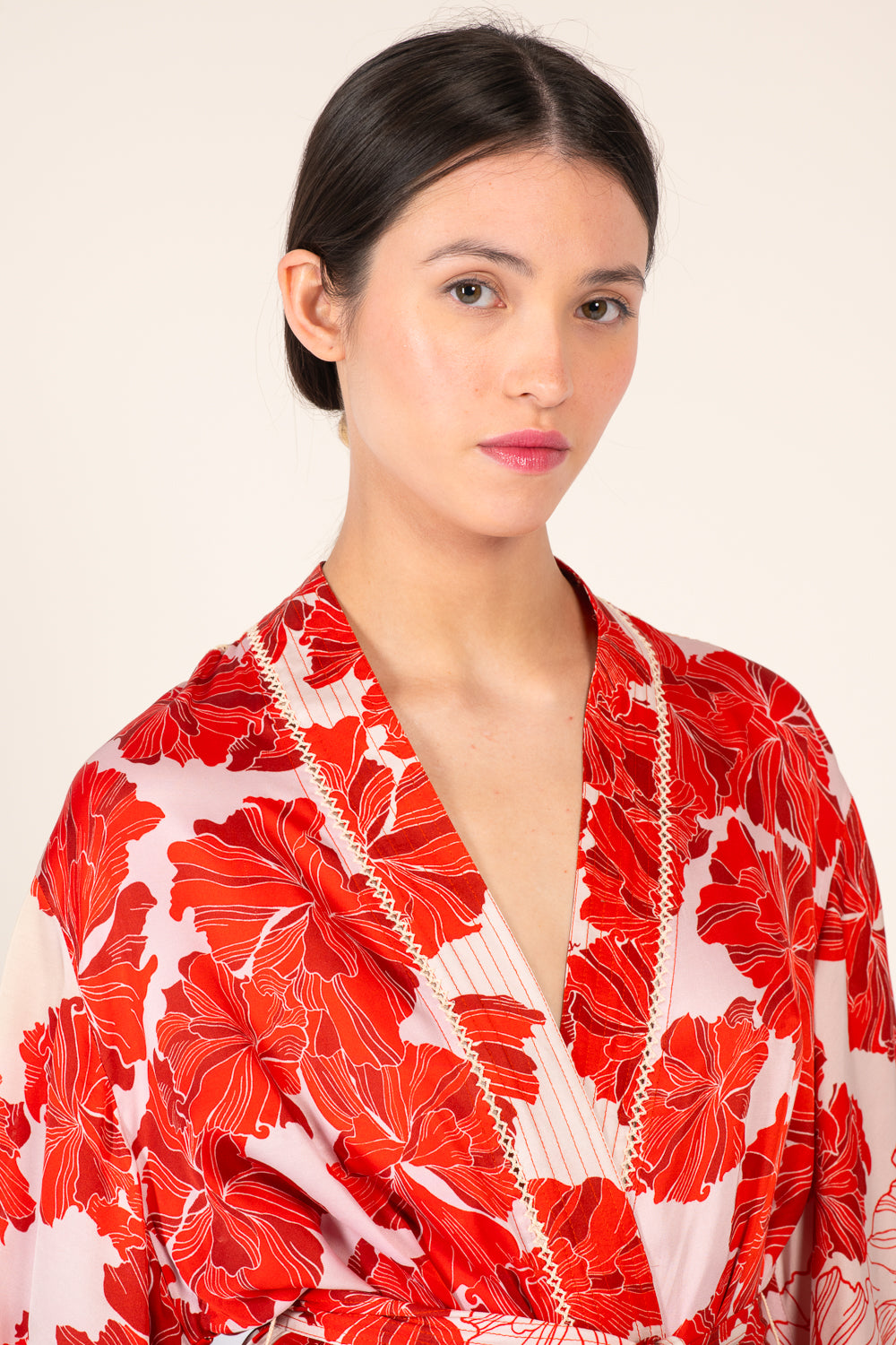 Red Flower Bunch kimono – Kimono Luna by Poupette St Barth, view 4