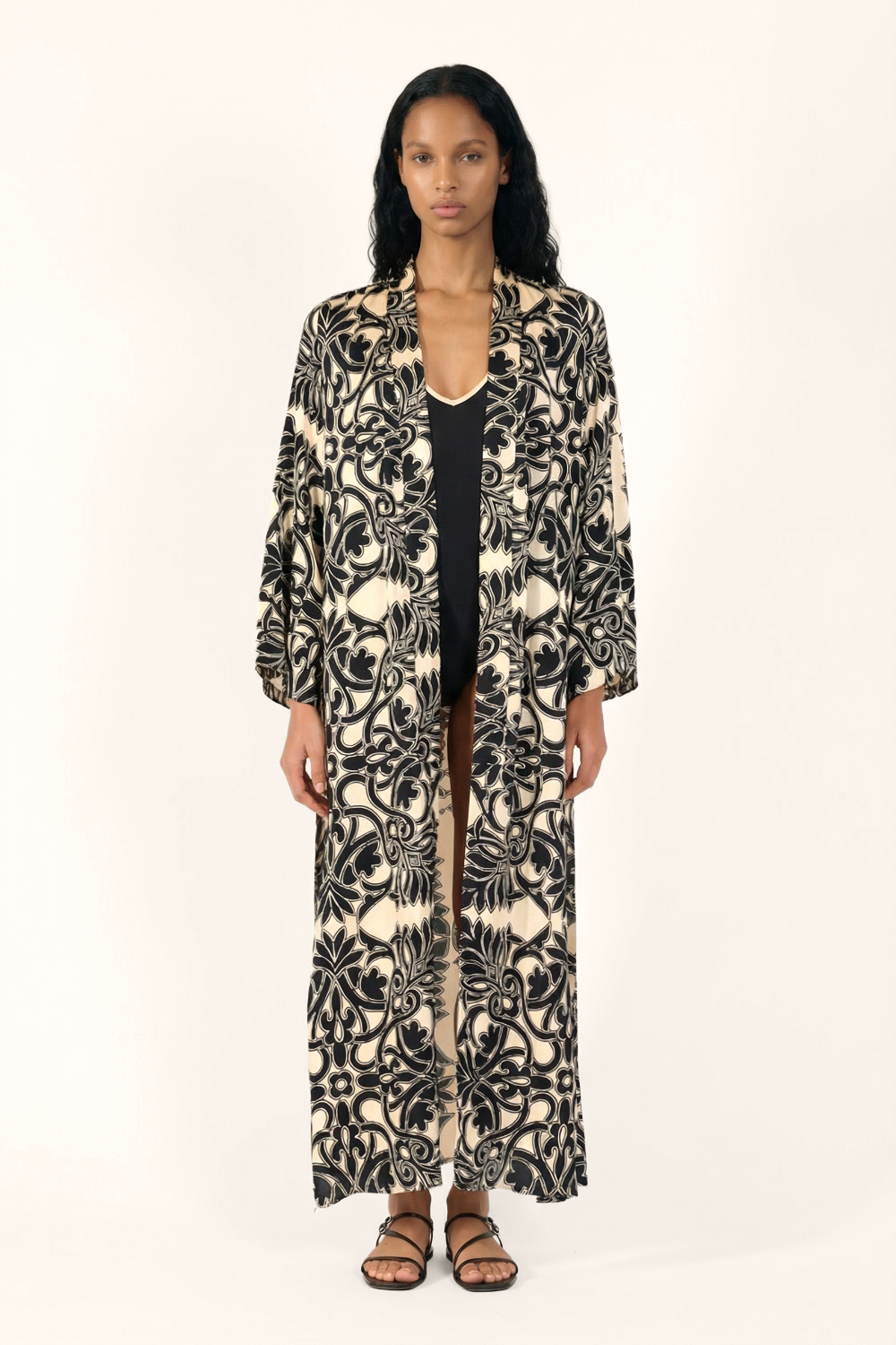 Black Mantra kimono – Kimono Lea by Poupette St Barth, fabric detail