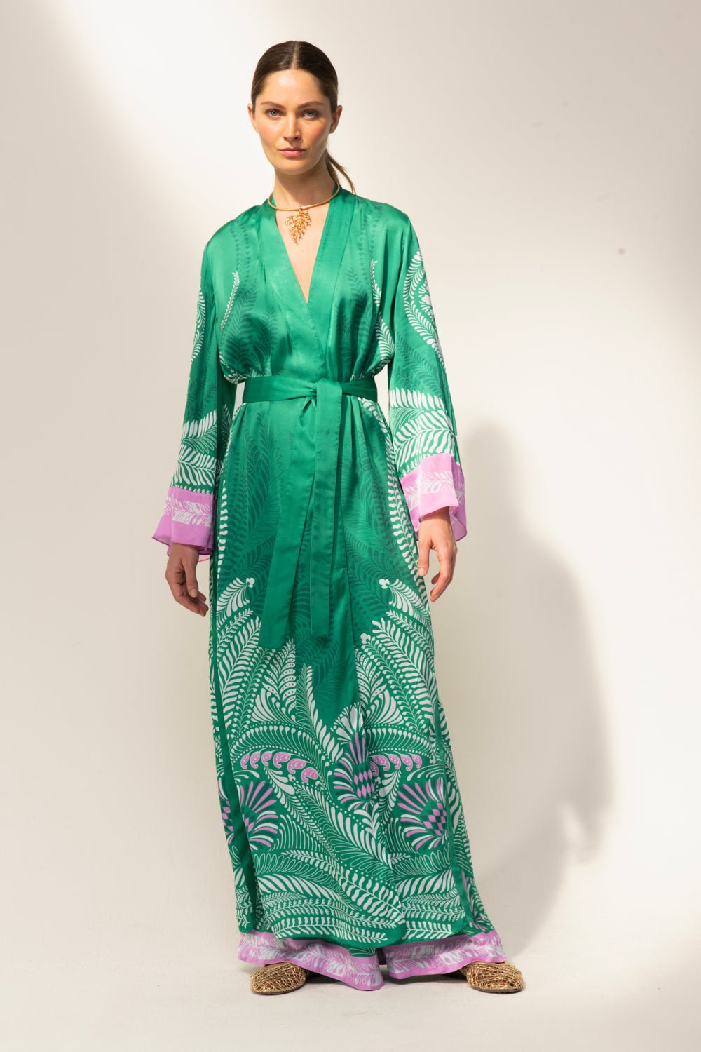 Green Oolong kimono – Kimono Lea by Poupette St Barth, front view