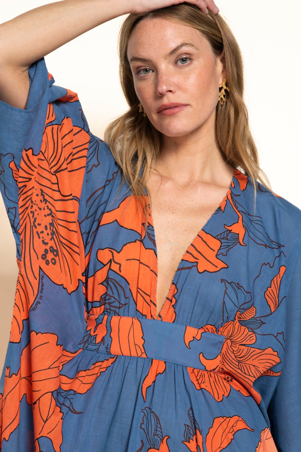 Blue Hibiscus long dress – Kaftan Sol by Poupette St Barth, view 2
