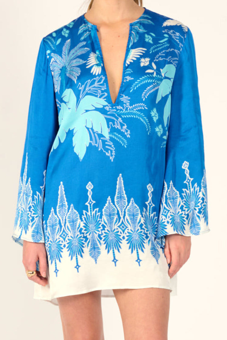Blue Canopy mini dress – Mini Dress Gia by Poupette St Barth, front view with split neckline and long sleeves