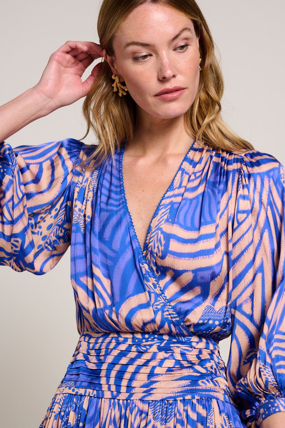 Blue Japonism mini dress – Mini Dress Colleen by Poupette St Barth, view 8