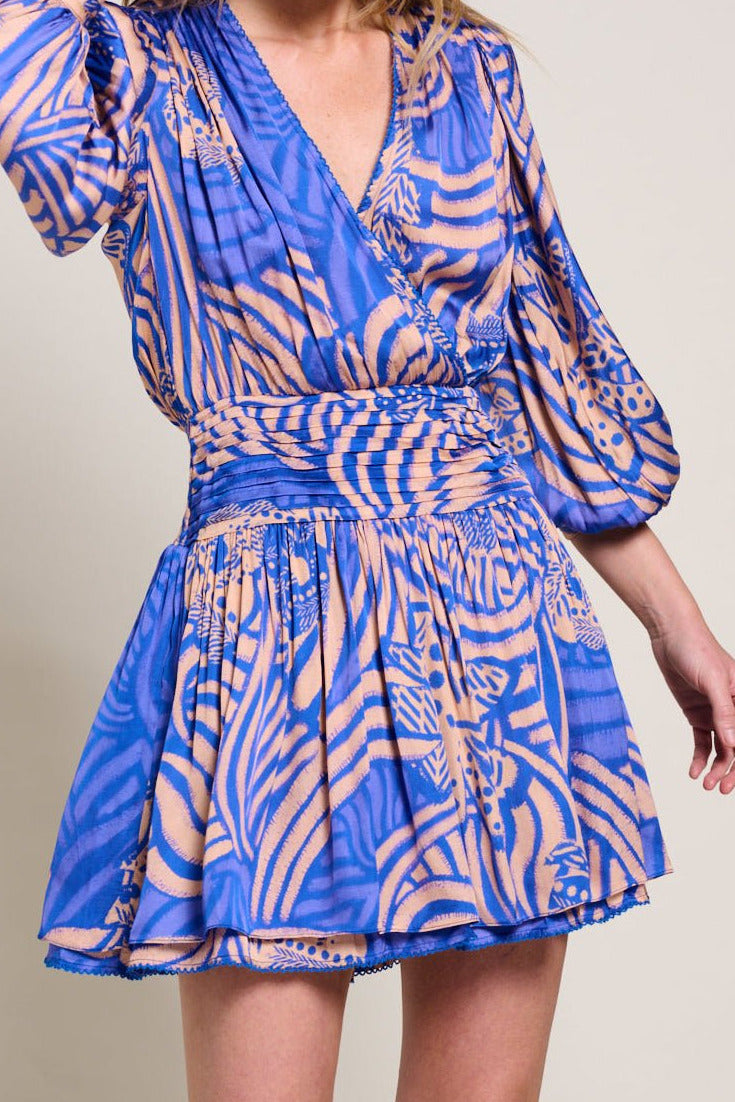 Blue Japonism mini dress – Mini Dress Colleen by Poupette St Barth, front view with wrap neckline and balloon sleeves