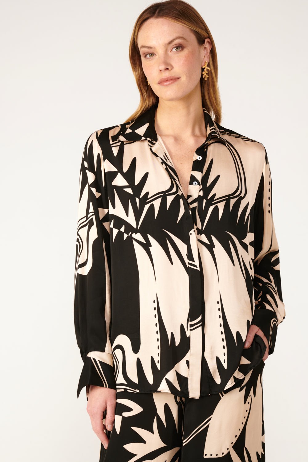 Black Oasis shirt – Shirt Eileen by Poupette St Barth, front view