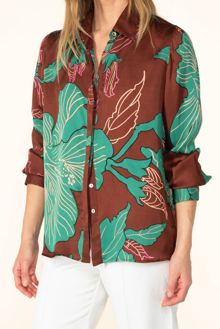 Brown Hibiscus shirt – Shirt Eileen by Poupette St Barth, front view with rolled cuffs and white trousers