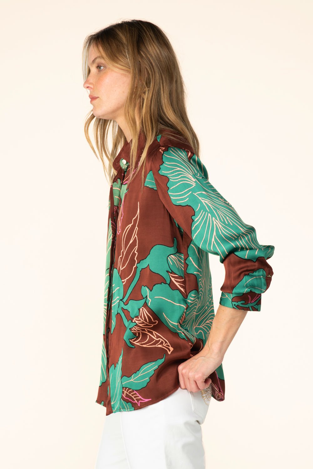 Brown Hibiscus shirt – Shirt Eileen by Poupette St Barth, view 4