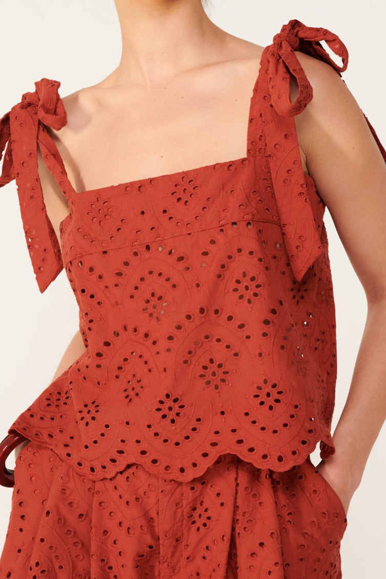 Paprika top – Top Noa by Poupette St Barth, front view with bow tie straps and scalloped hem