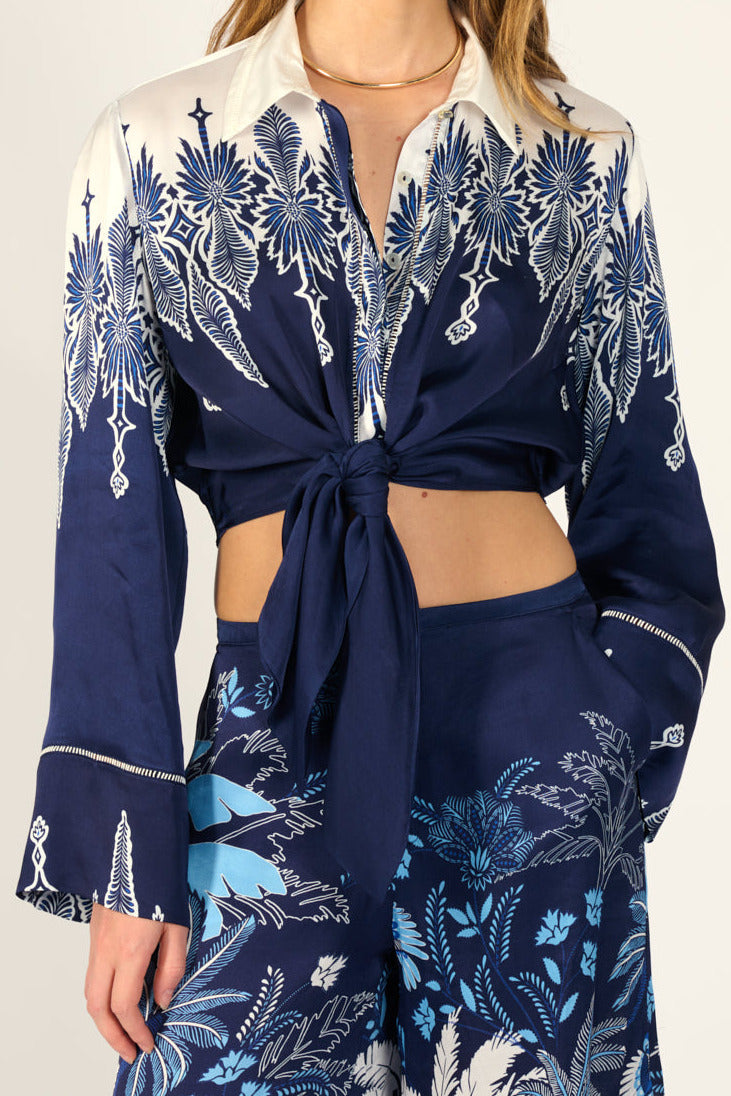 Navy Canopy shirt – Shirt Sidonie by Poupette St Barth, front view of tie-front cropped shirt