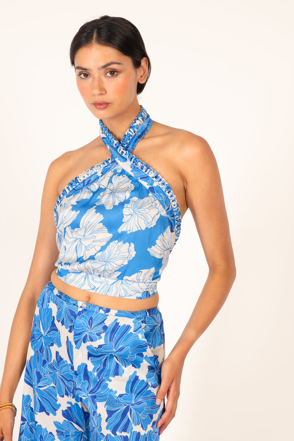 Blue Flower Bunch top – Top Suma by Poupette St Barth, front view